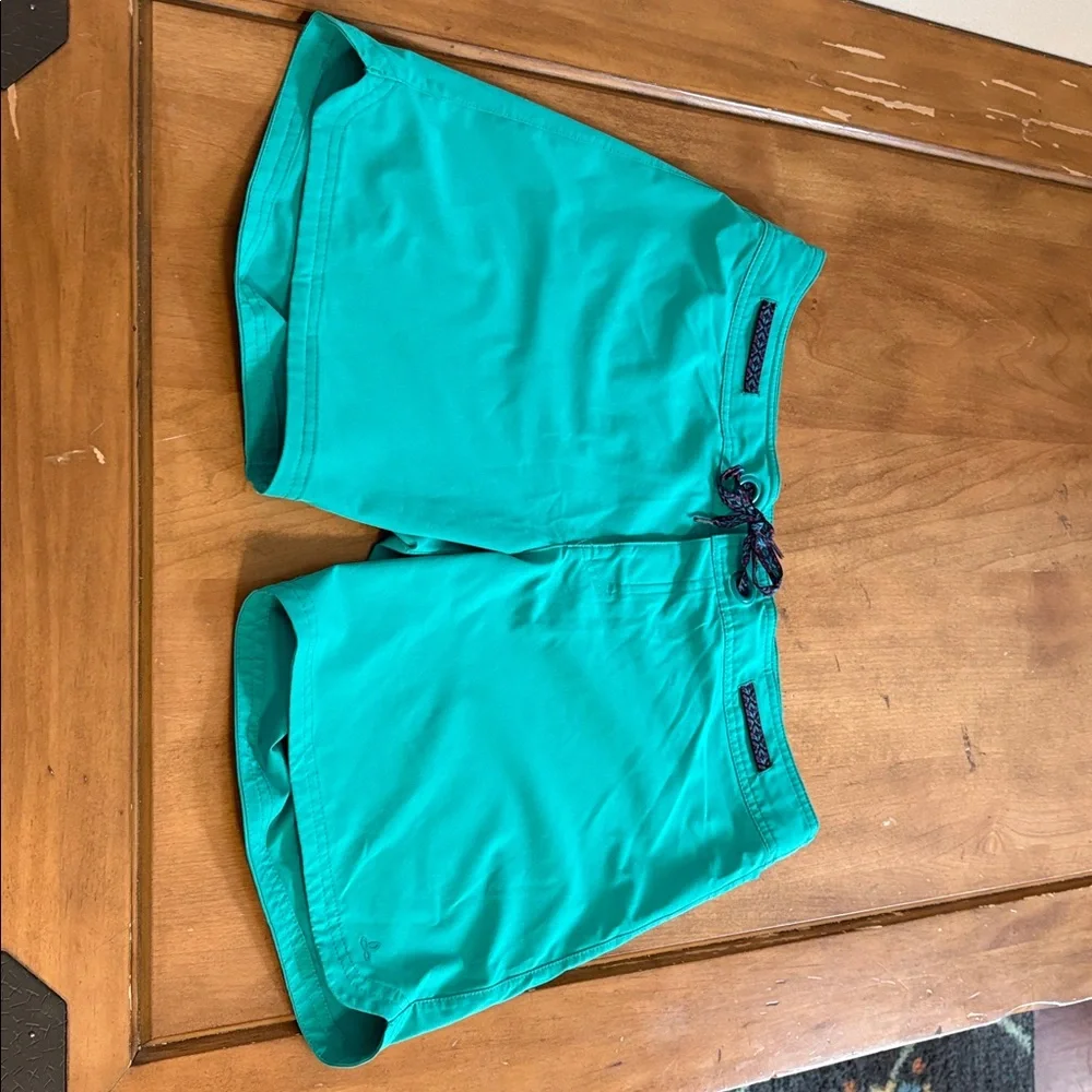 vibrant turquoise